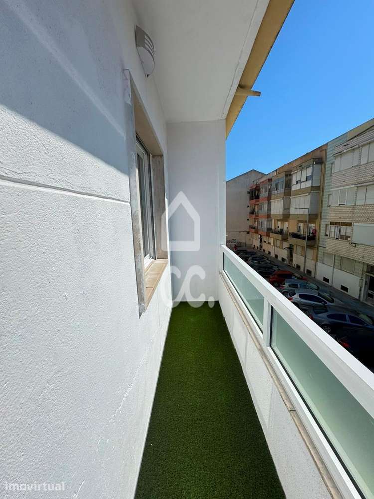 T1 Moderno com Varanda - Patameiras, Odivelas - Grande imagem: 5/17