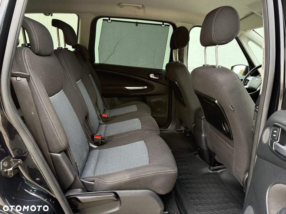 Ford Galaxy - 32