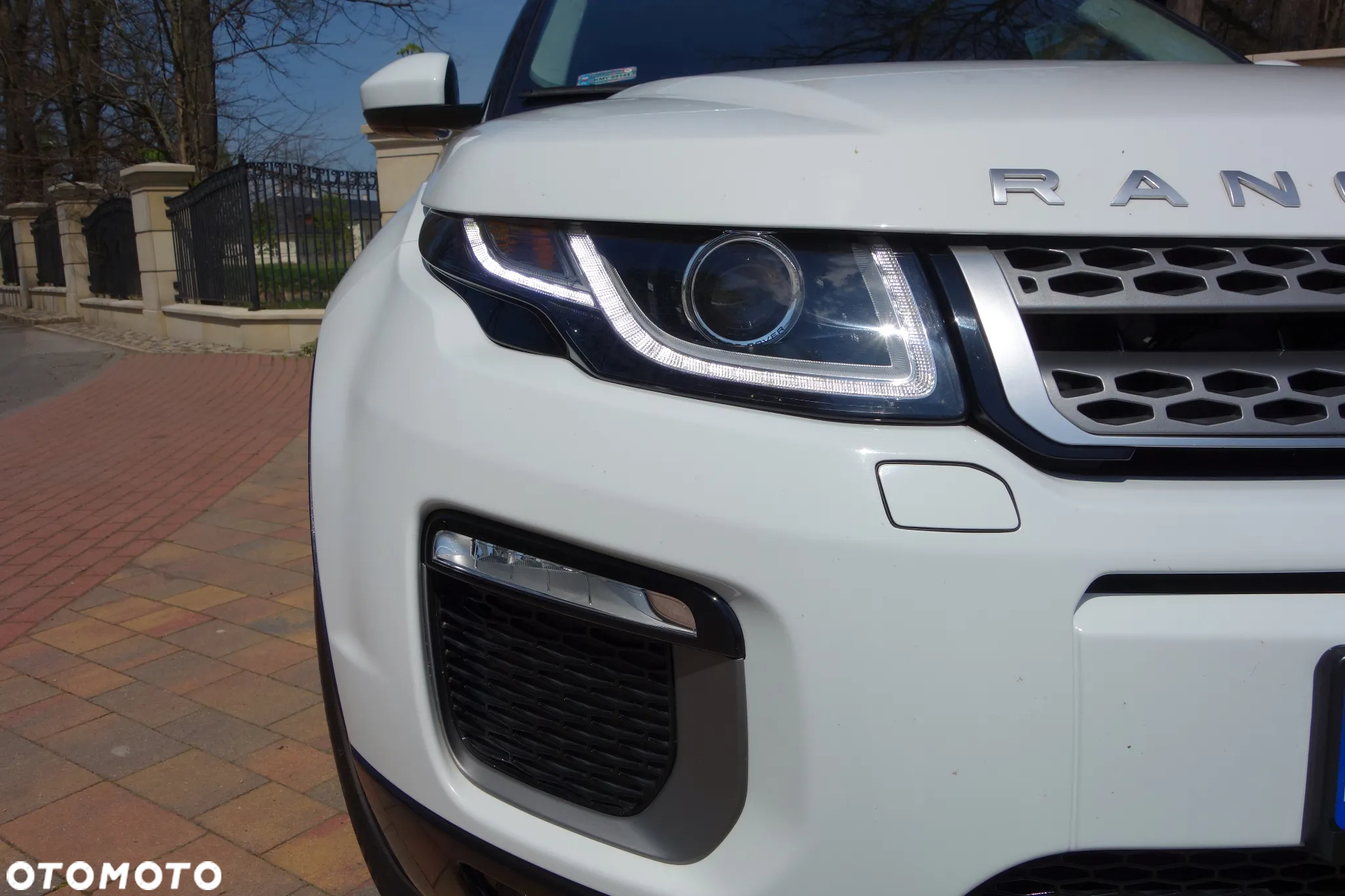 Land Rover Range Rover Evoque - 16