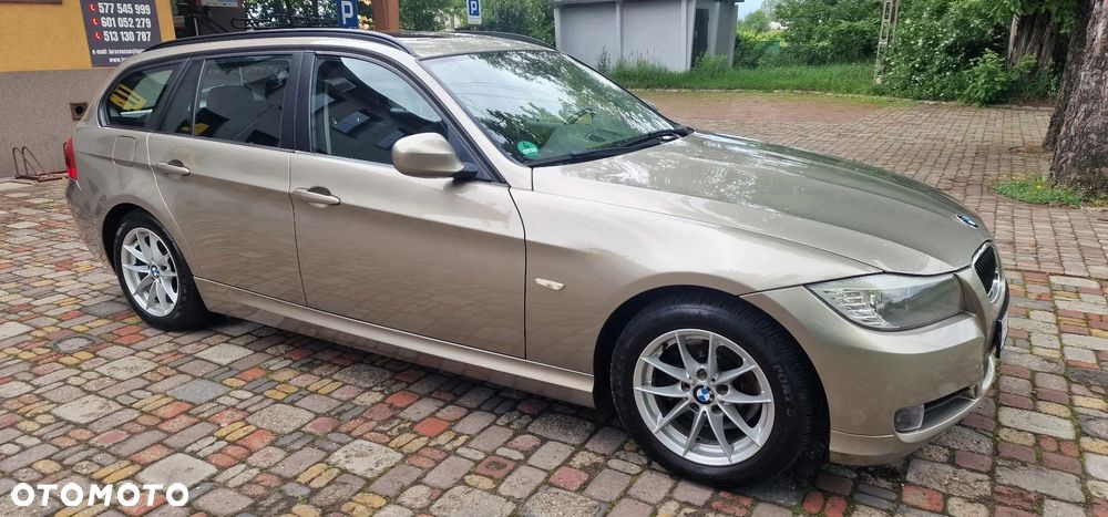 BMW Seria 3 320d DPF Edition Sport - 23