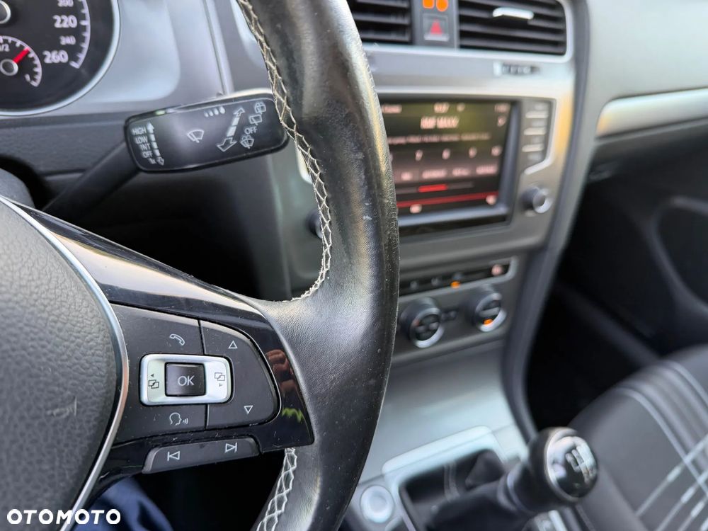 Volkswagen Golf 1.2 TSI BlueMotion Technology Lounge - 22
