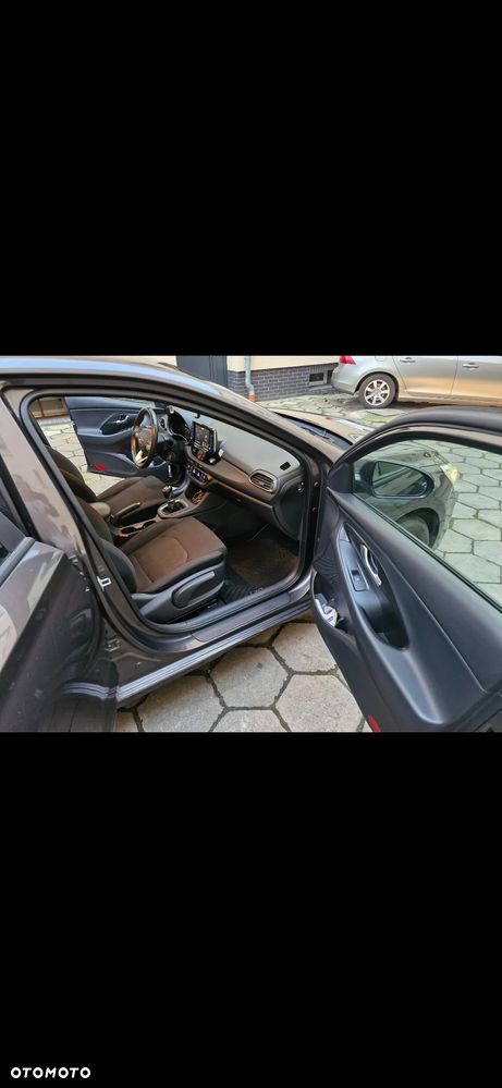 Hyundai i30 1.4 GO - 12