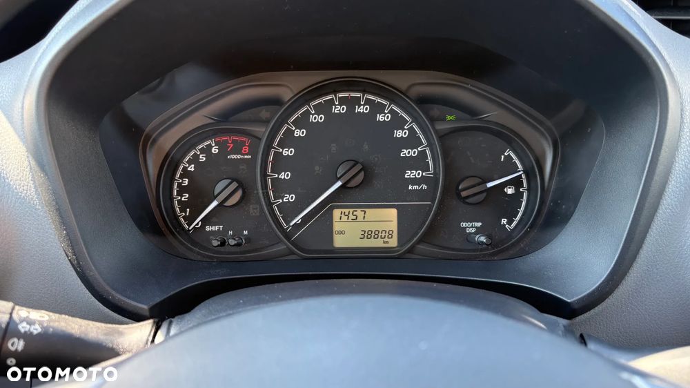 Toyota Yaris 1.5 Active - 10