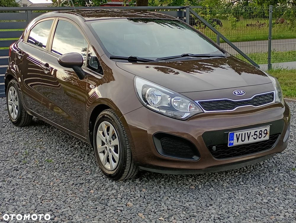 Kia Rio 1.2 Dream Team Edition - 9