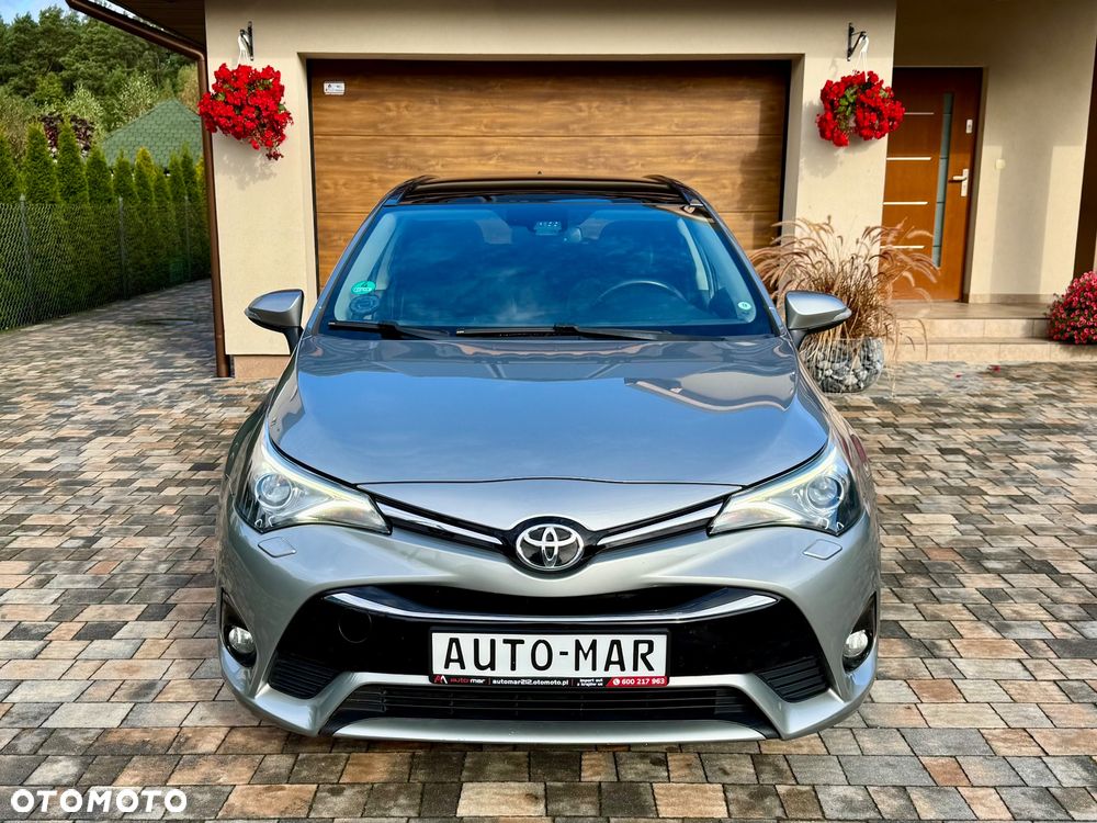 Toyota Avensis Touring Sports 1.8 Executive - 3