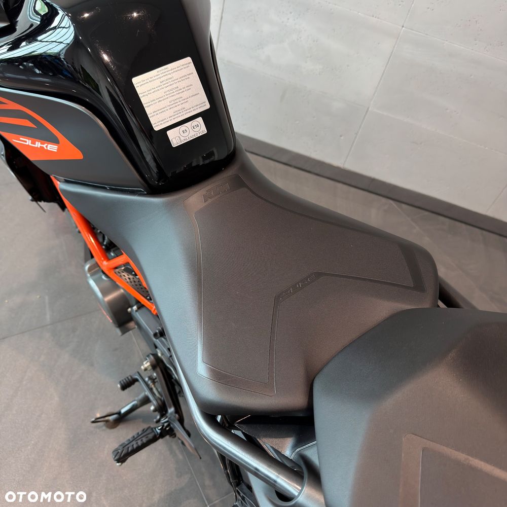 KTM Duke - 13