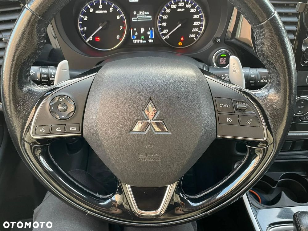 Mitsubishi Outlander - 7