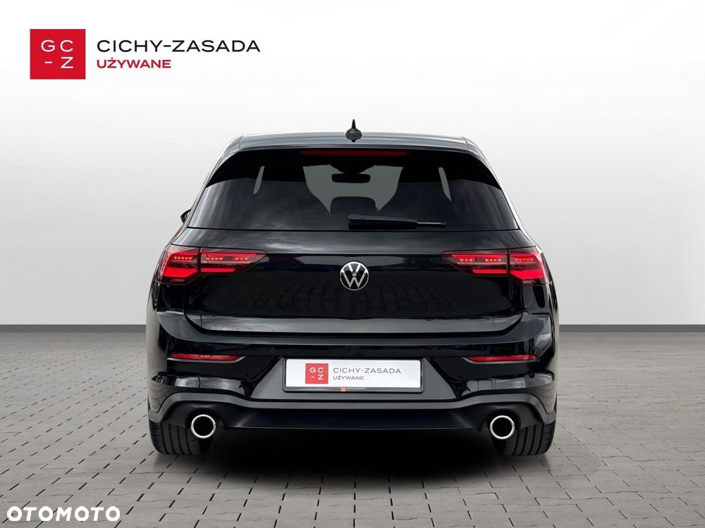 Volkswagen Golf - 5