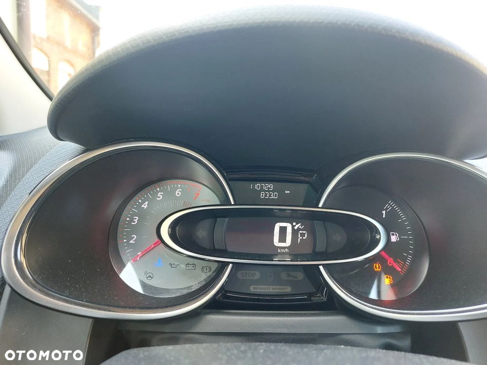 Renault Clio TCe 220 EDC R.S Trophy - 3