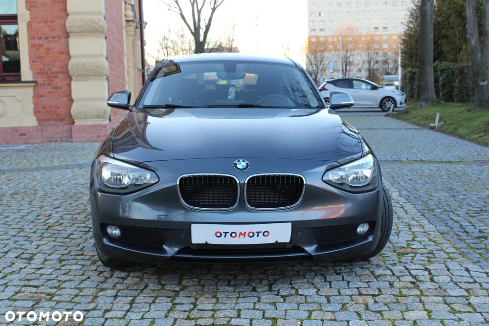 BMW Seria 1 116d Sport Line - 4