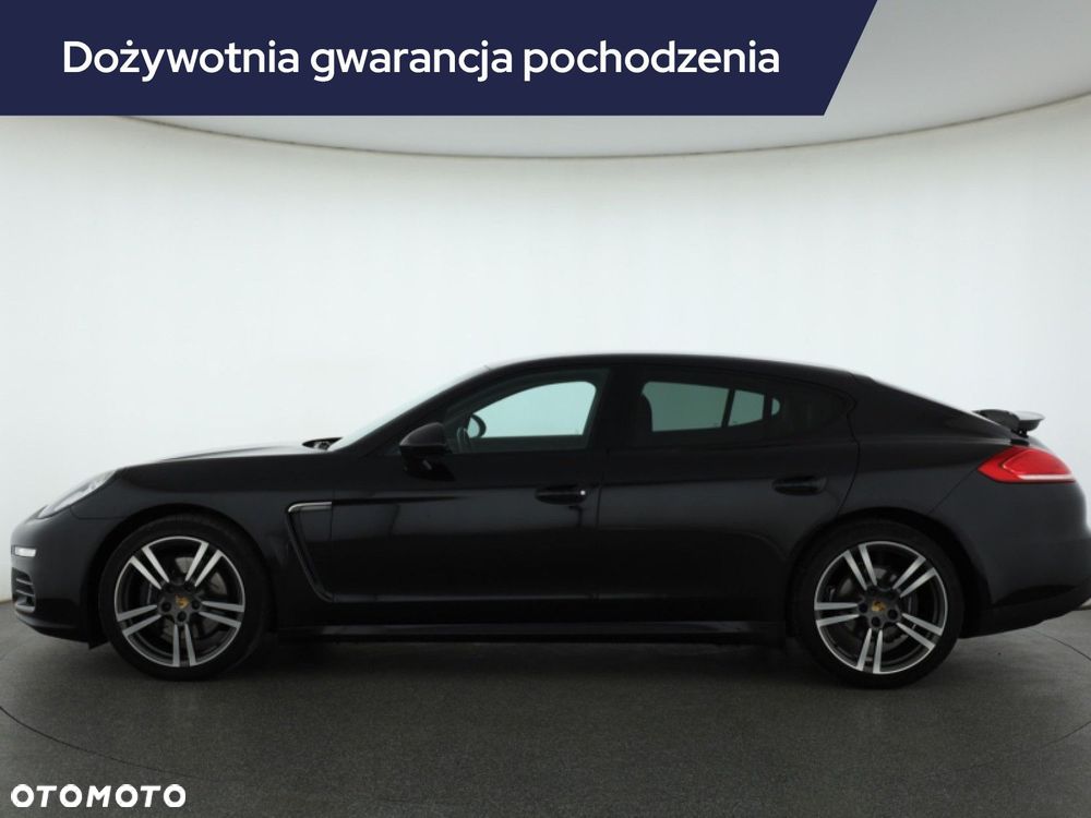 Porsche Panamera - 4