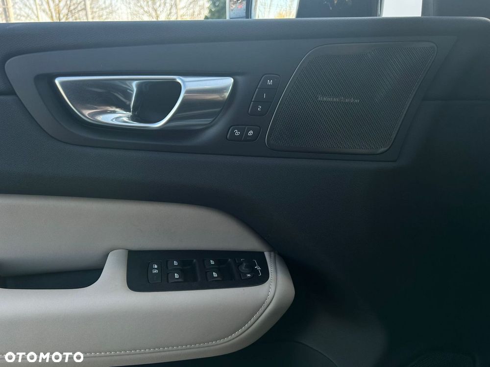 Volvo XC 60 - 12