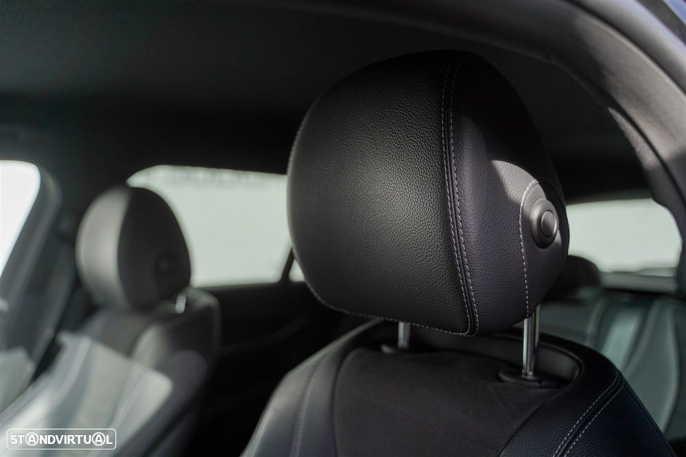 Mercedes-Benz E 300 de AMG Line - 28