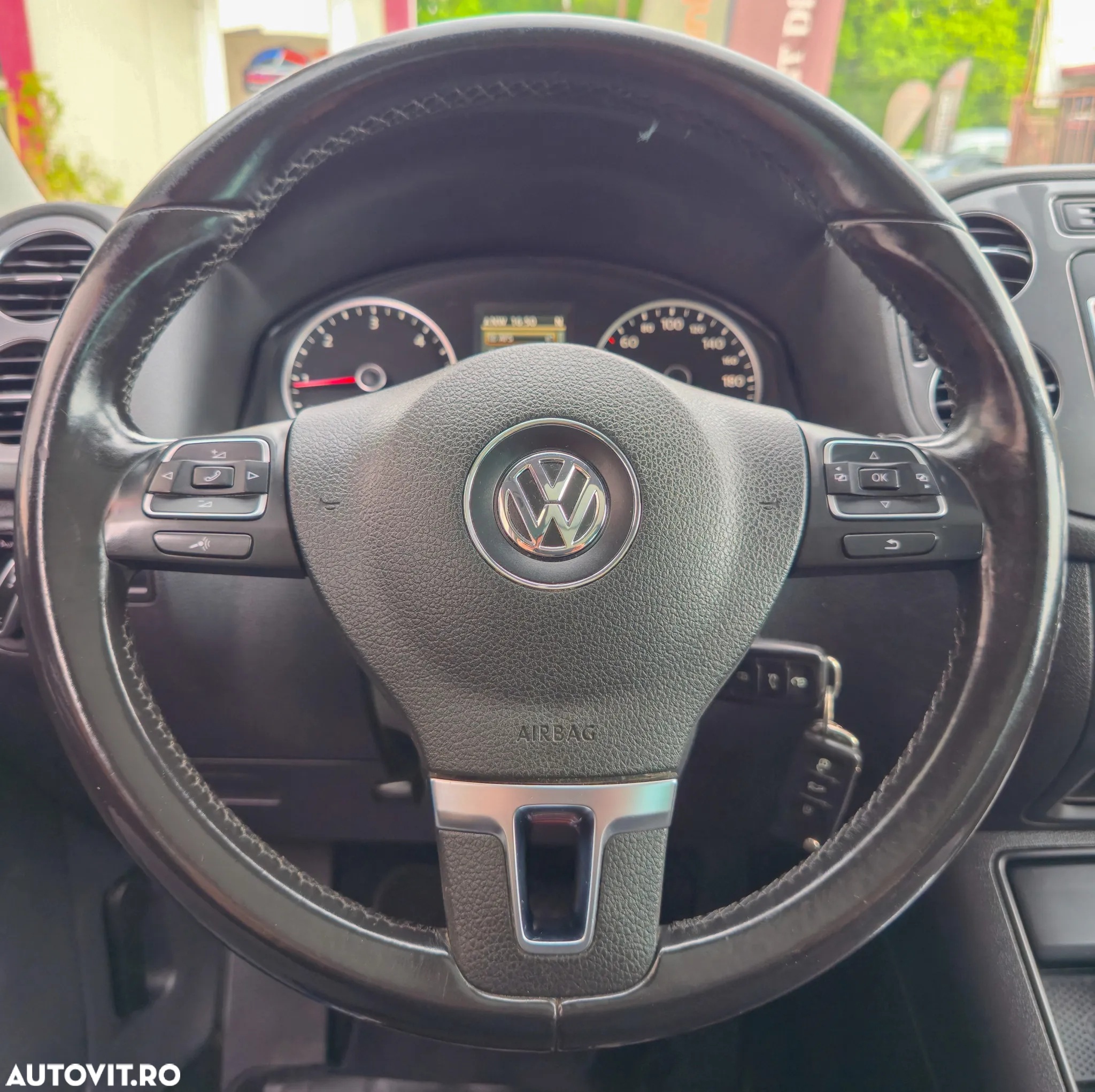Volkswagen Tiguan 2.0 TDI 4Mot DSG Highline - 9