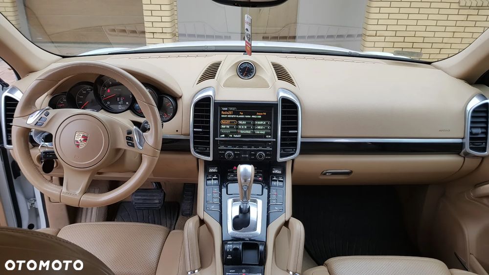 Porsche Cayenne Standard - 8