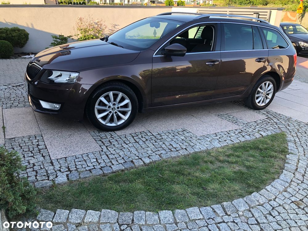 Skoda Octavia 2.0 TDI DSG Style - 6