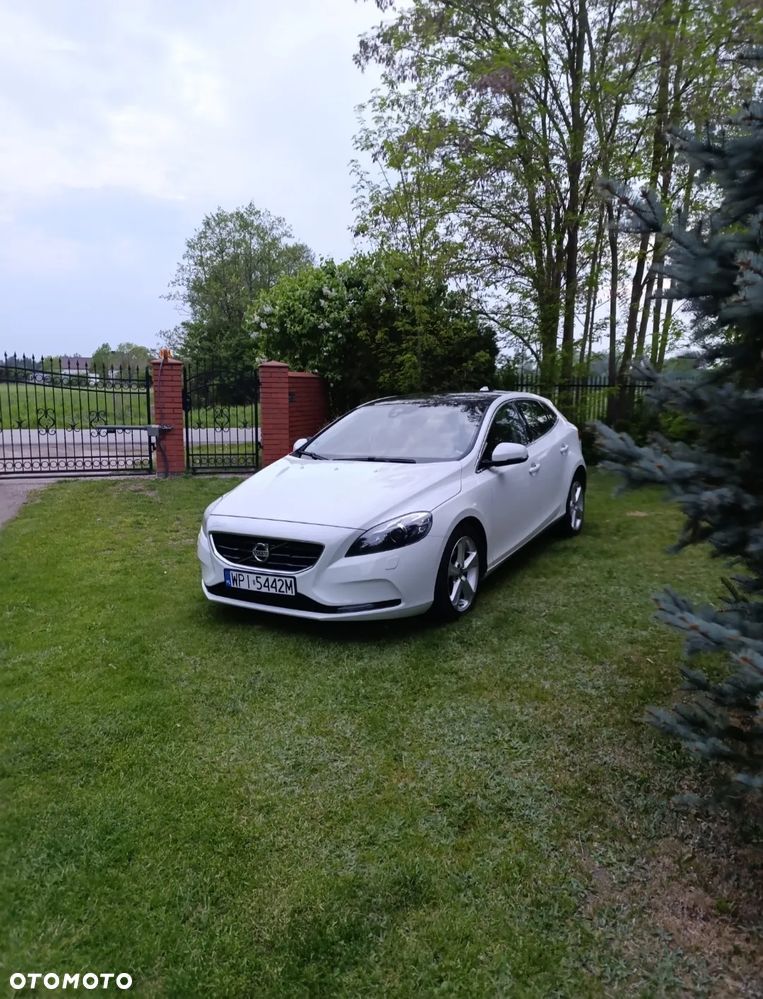 Volvo V40 D2 Summum - 1