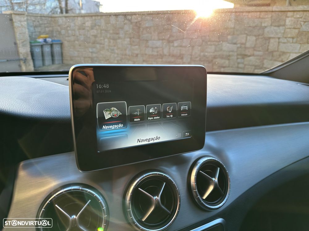 Mercedes-Benz CLA 180 d Shooting Brake AMG Line Aut. - 15