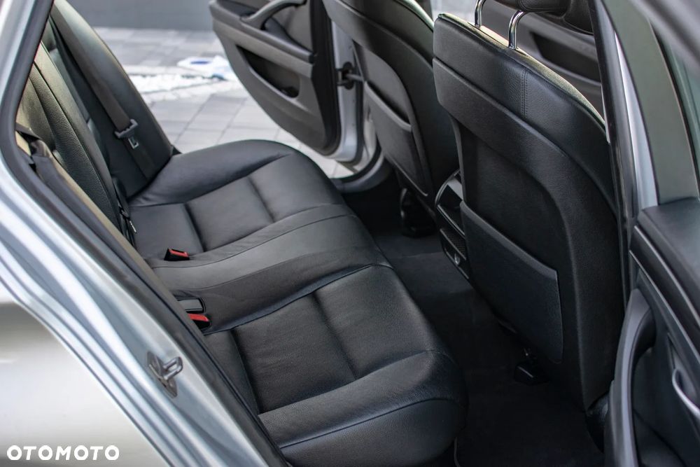 BMW Seria 5 - 11