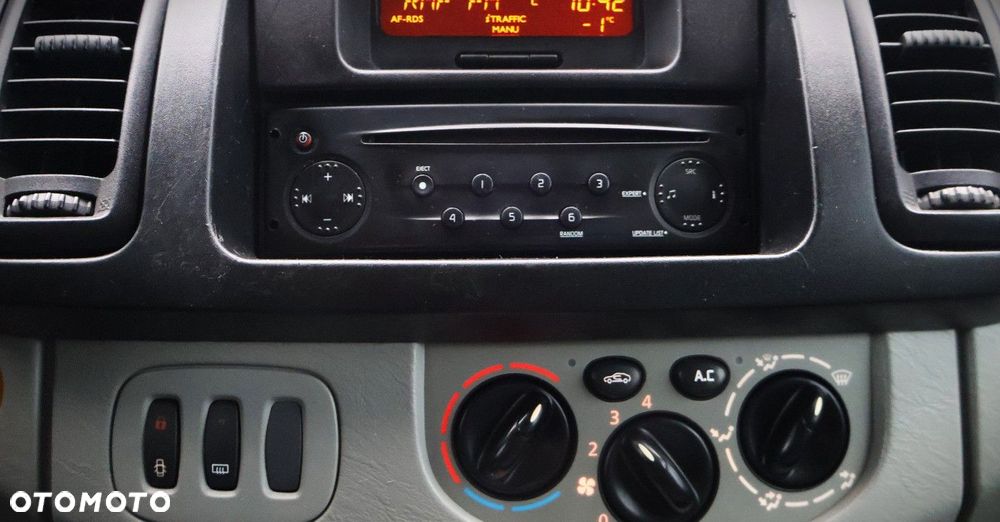 Renault Trafic - 22
