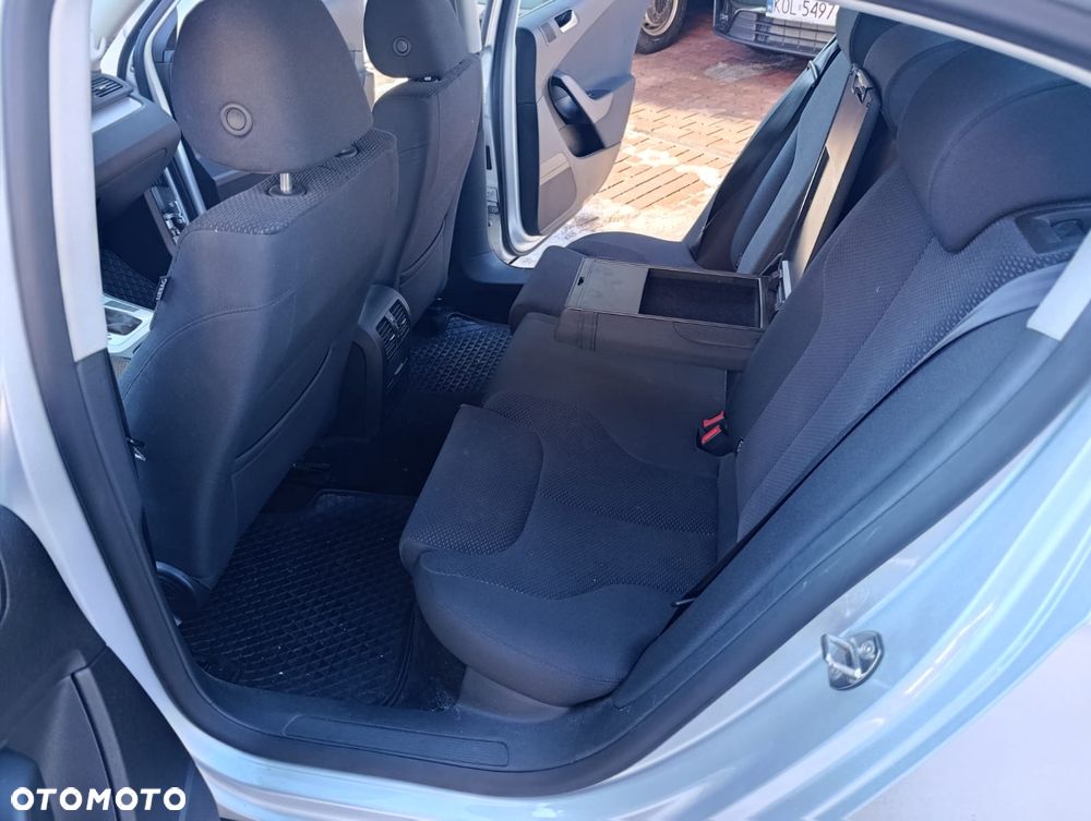 Volkswagen Passat - 6