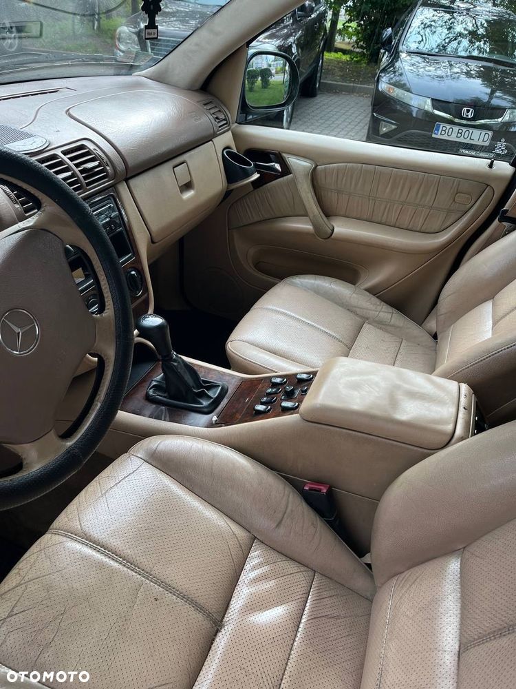 Mercedes-Benz ML 230 - 3