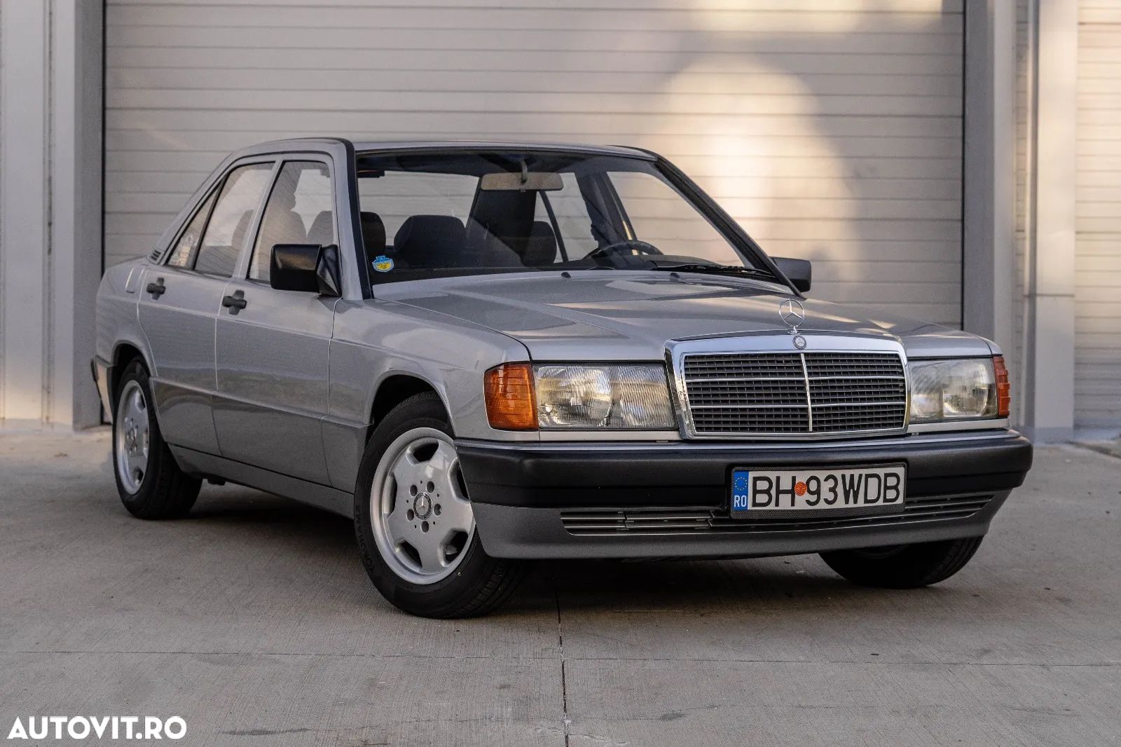 Mercedes-Benz 190 - 1