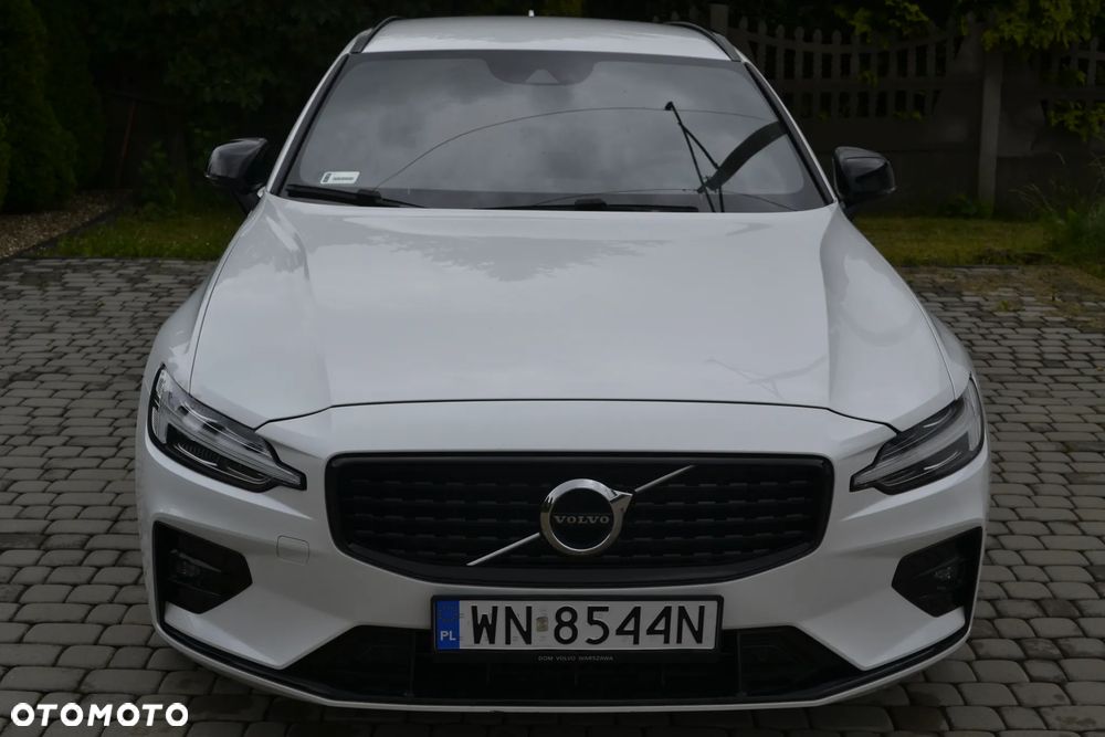 Volvo V60 B3 B R-Design - 5