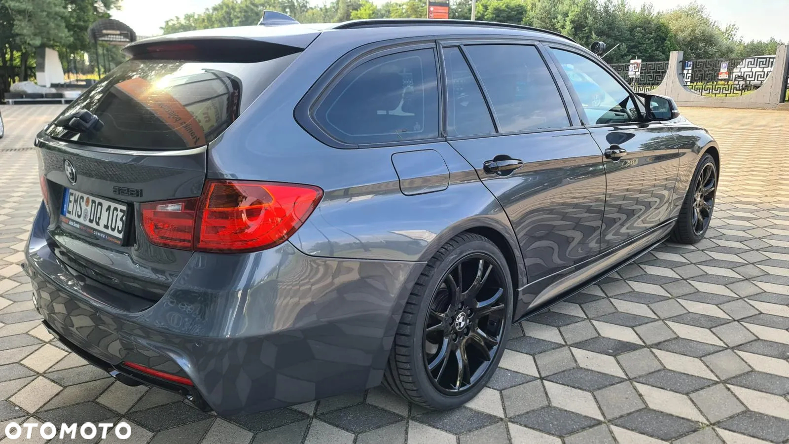 BMW Seria 3 328i - 3