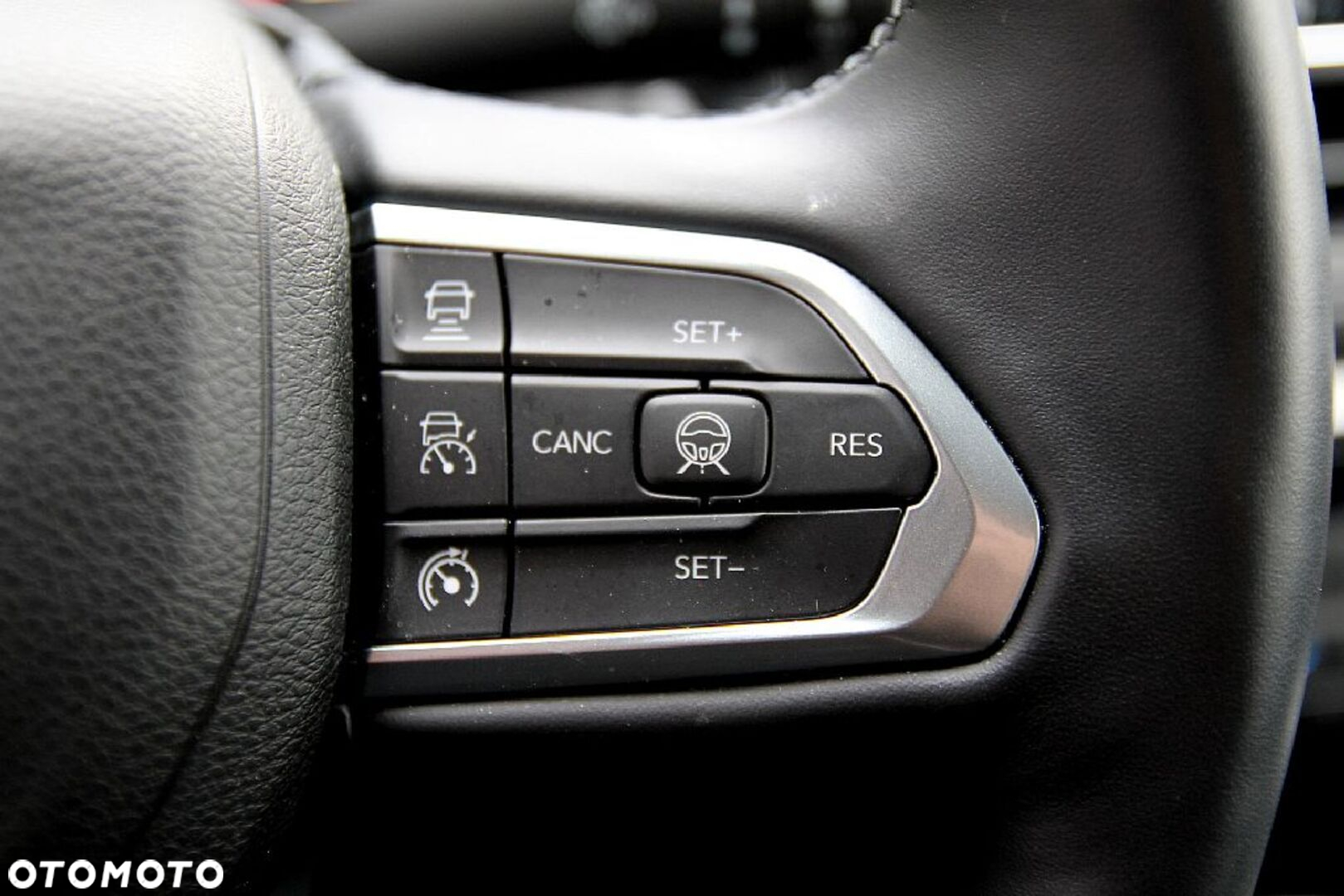 Jeep Compass - 28