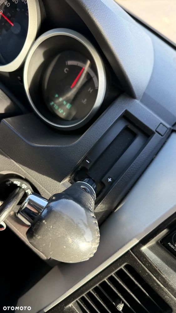 Dodge Grand Caravan 3.3 SE - 18