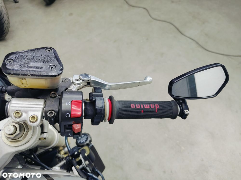 Ducati Monster - 13