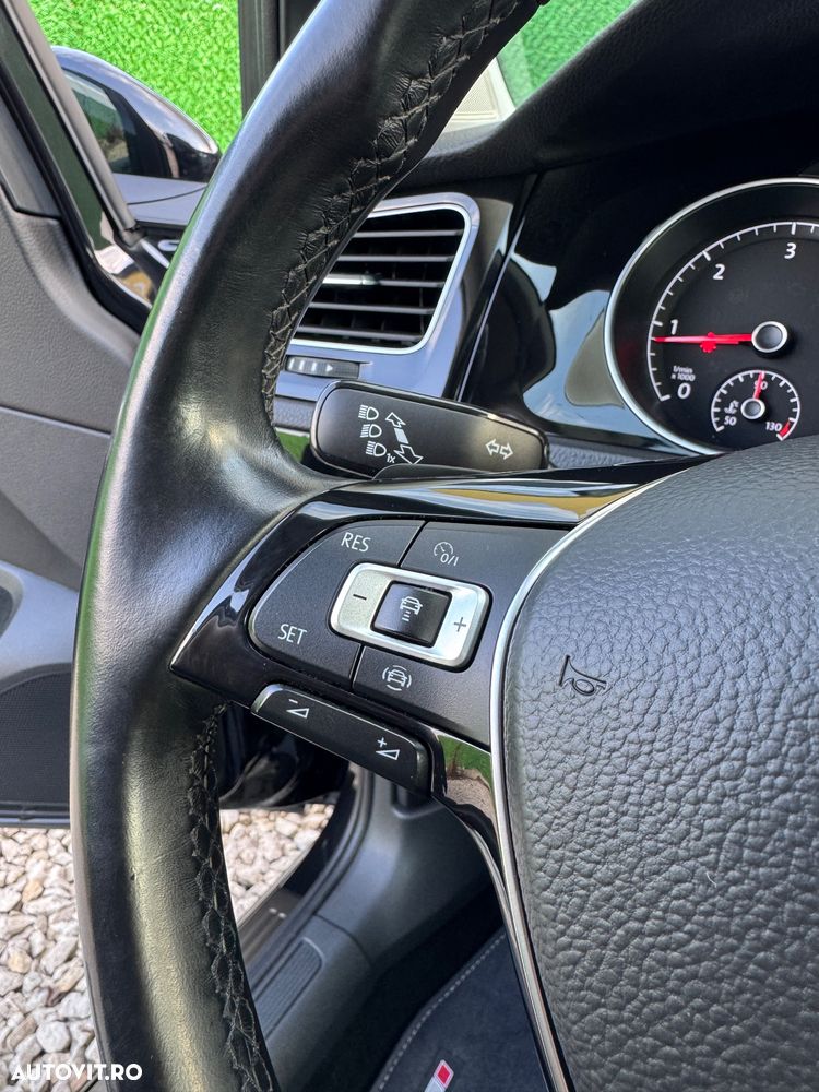 Volkswagen Golf 1.6 TDI DSG Highline - 17