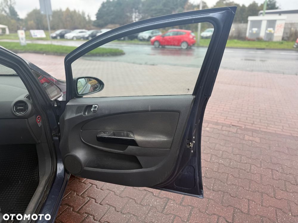 Opel Corsa 1.2 16V Cosmo - 16