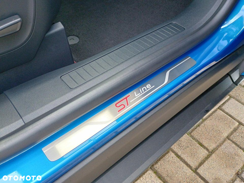 Ford Kuga - 24