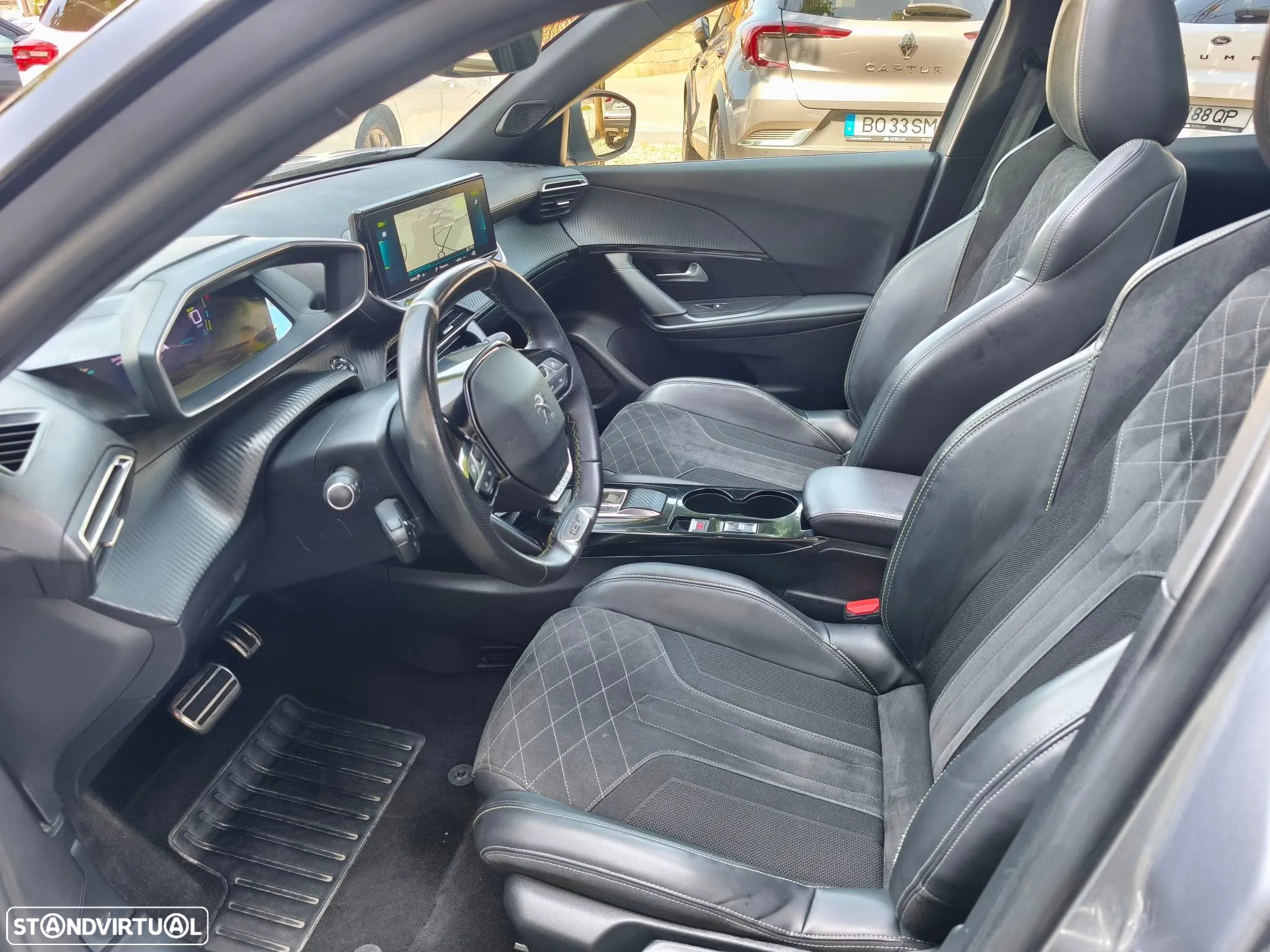 Peugeot e-2008 GT Pack - 8