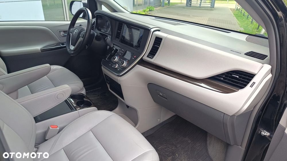 Toyota Sienna 3.5 V6 XLE AWD - 20