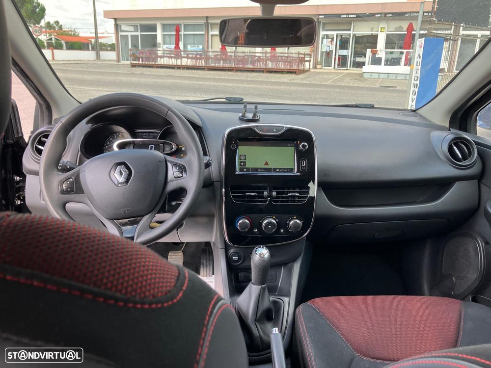 Renault Clio 1.2 16V 75 Experience - 9