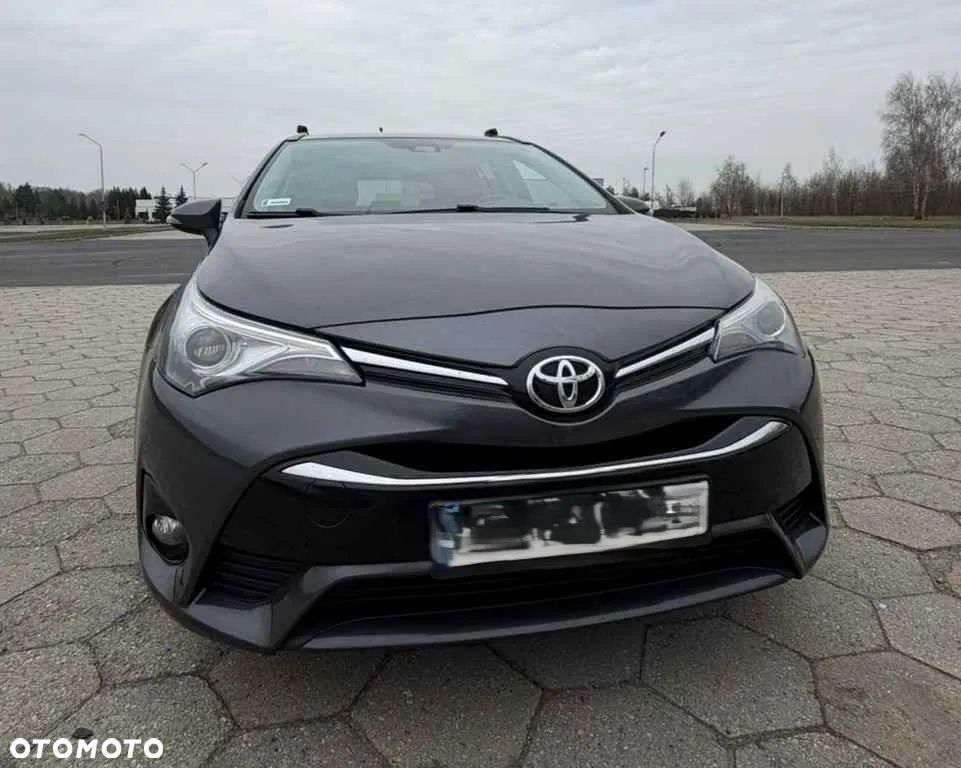 Toyota Avensis 2.0 D-4D Prestige - 2