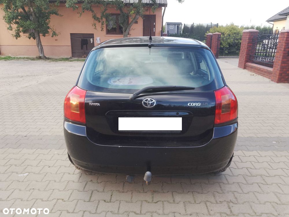 Toyota Corolla - 4