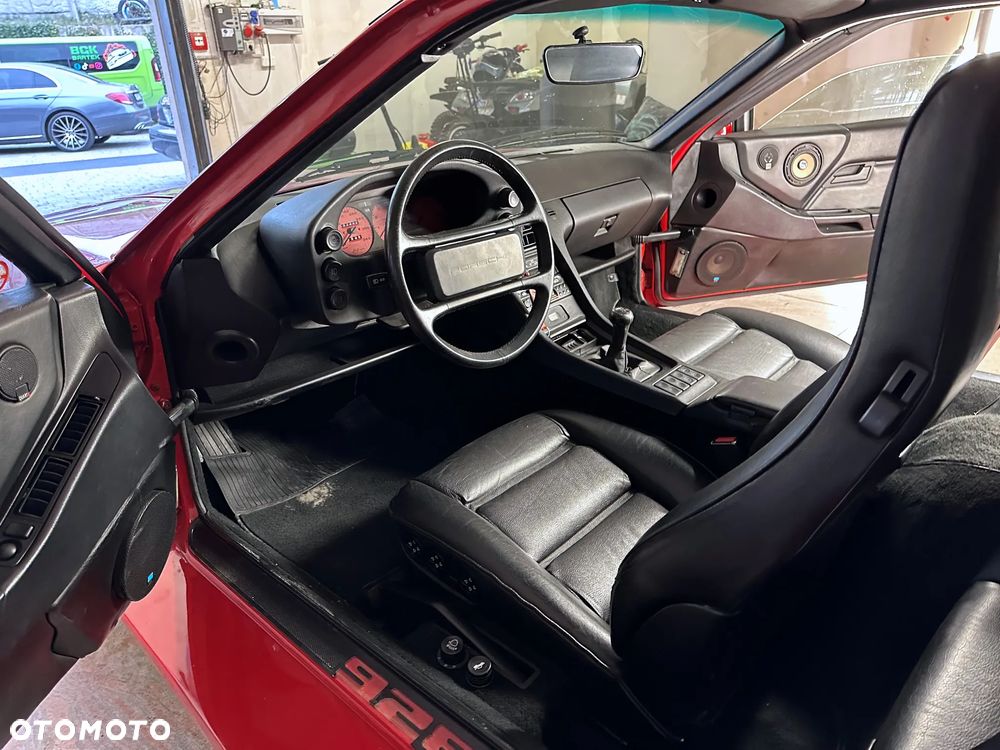 Porsche 928 - 6