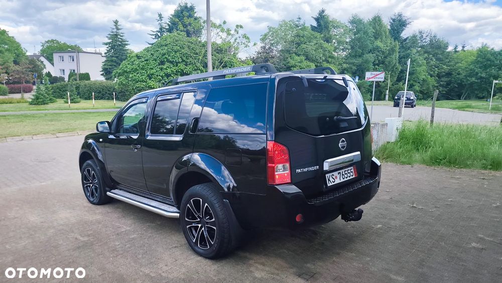 Nissan Pathfinder 2.5 dCi Premium - 32