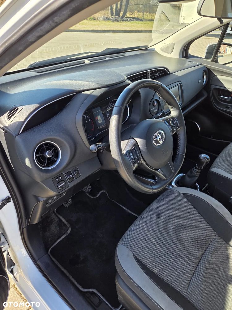 Toyota Yaris 1.5 Premium - 7