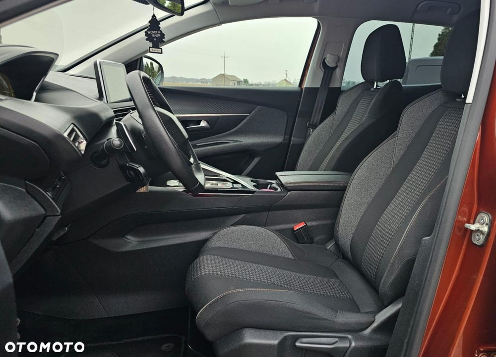 Peugeot 3008 1.2 PureTech Active S&S EAT8 - 24