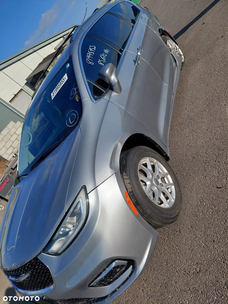 Chrysler Pacifica - 28