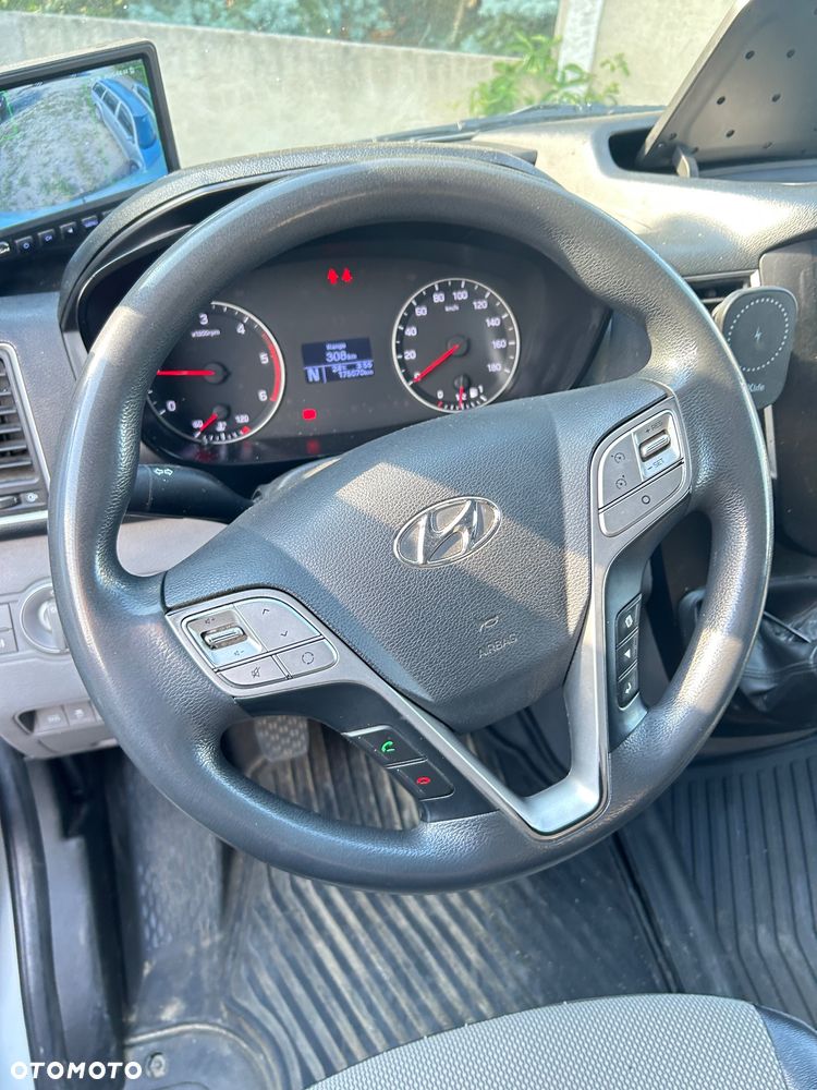 Hyundai H350 - 27