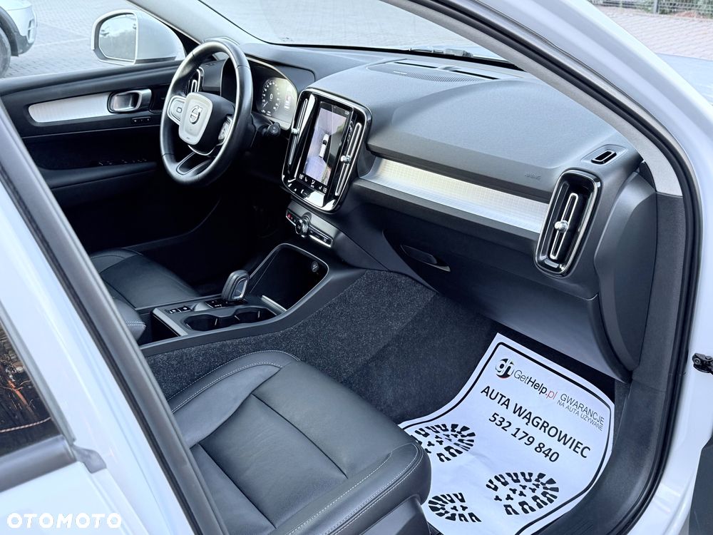 Volvo XC 40 T5 AWD Momentum Pro - 11