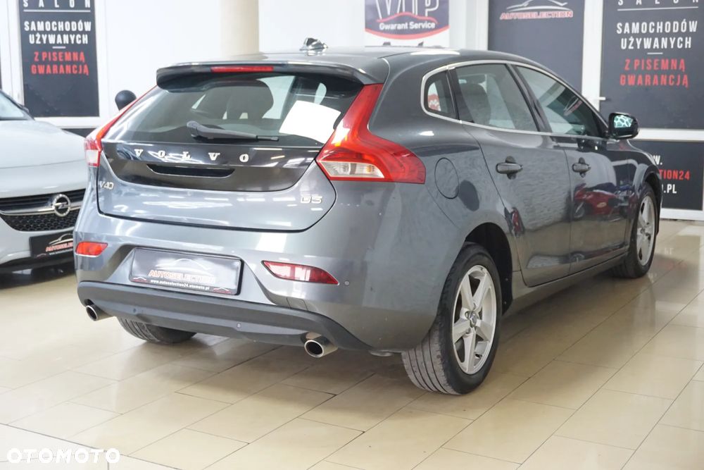 Volvo V40 D3 Geartronic Kinetic - 4