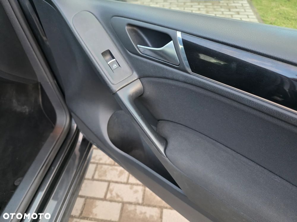 Volkswagen Golf - 18