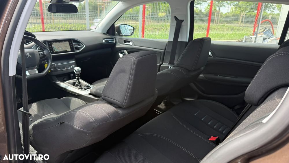 Peugeot 308 PureTech 130 GPF Stop & Start Allure Pack - 13